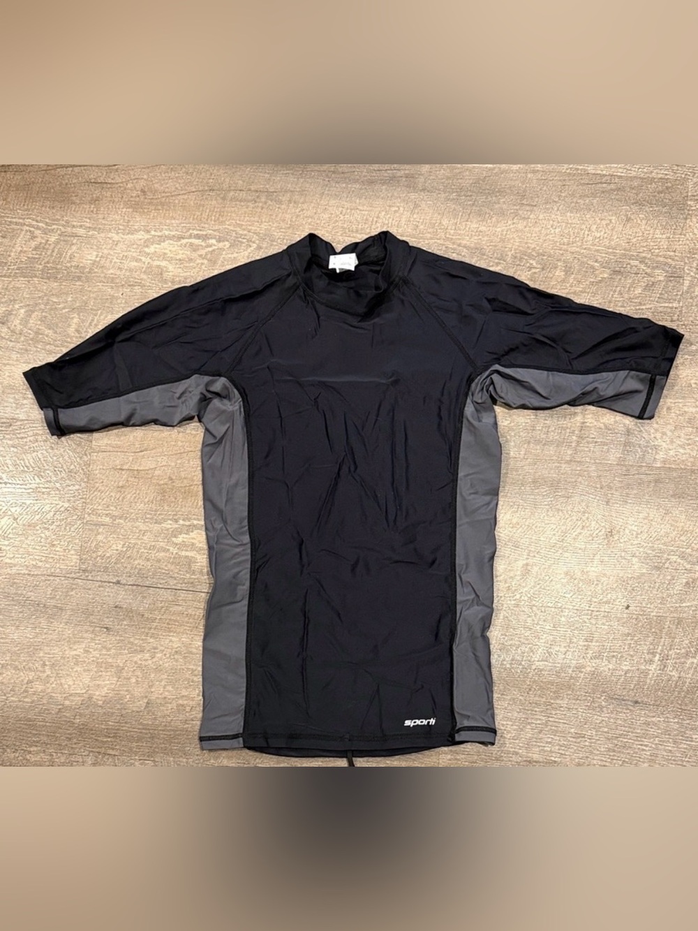 🏊Sporti Men's Black and Gray Rash Guard - Size S🏊